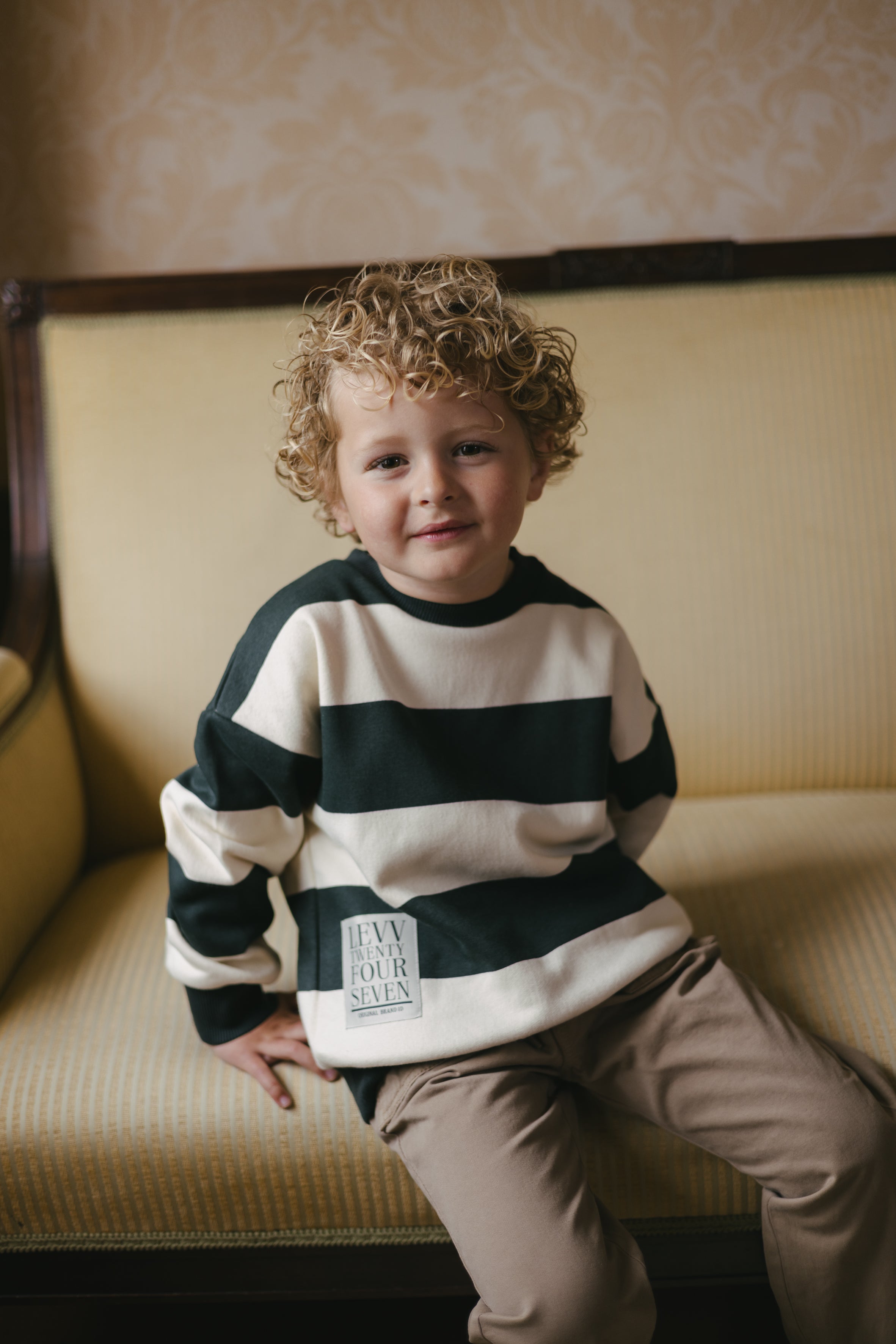 Donkergroen met ecru gestreepte sweater | AOP Black Stripe