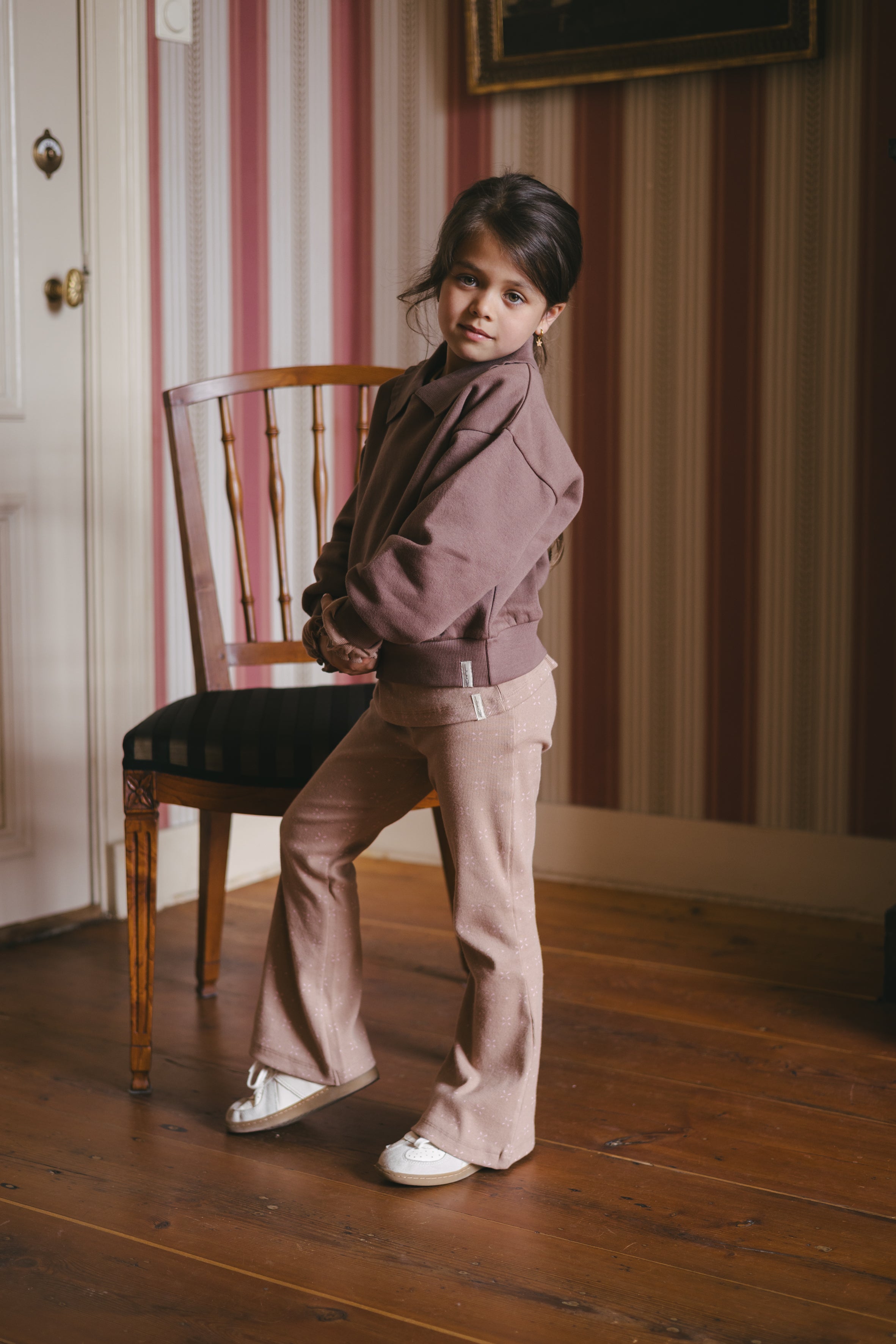 Taupe flared broek | AOP Pink Sketch