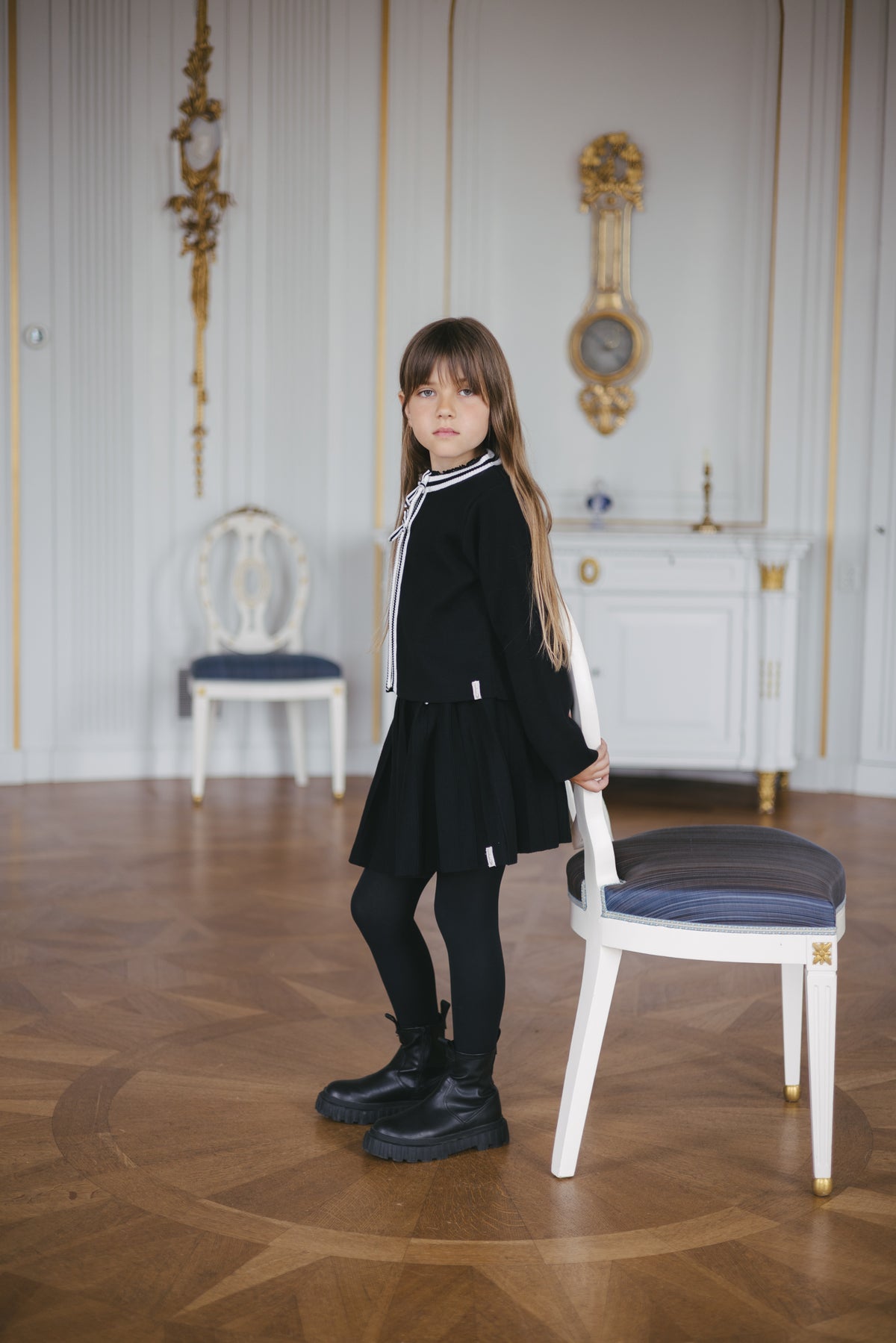 Zwarte rok met strikdetails | Black