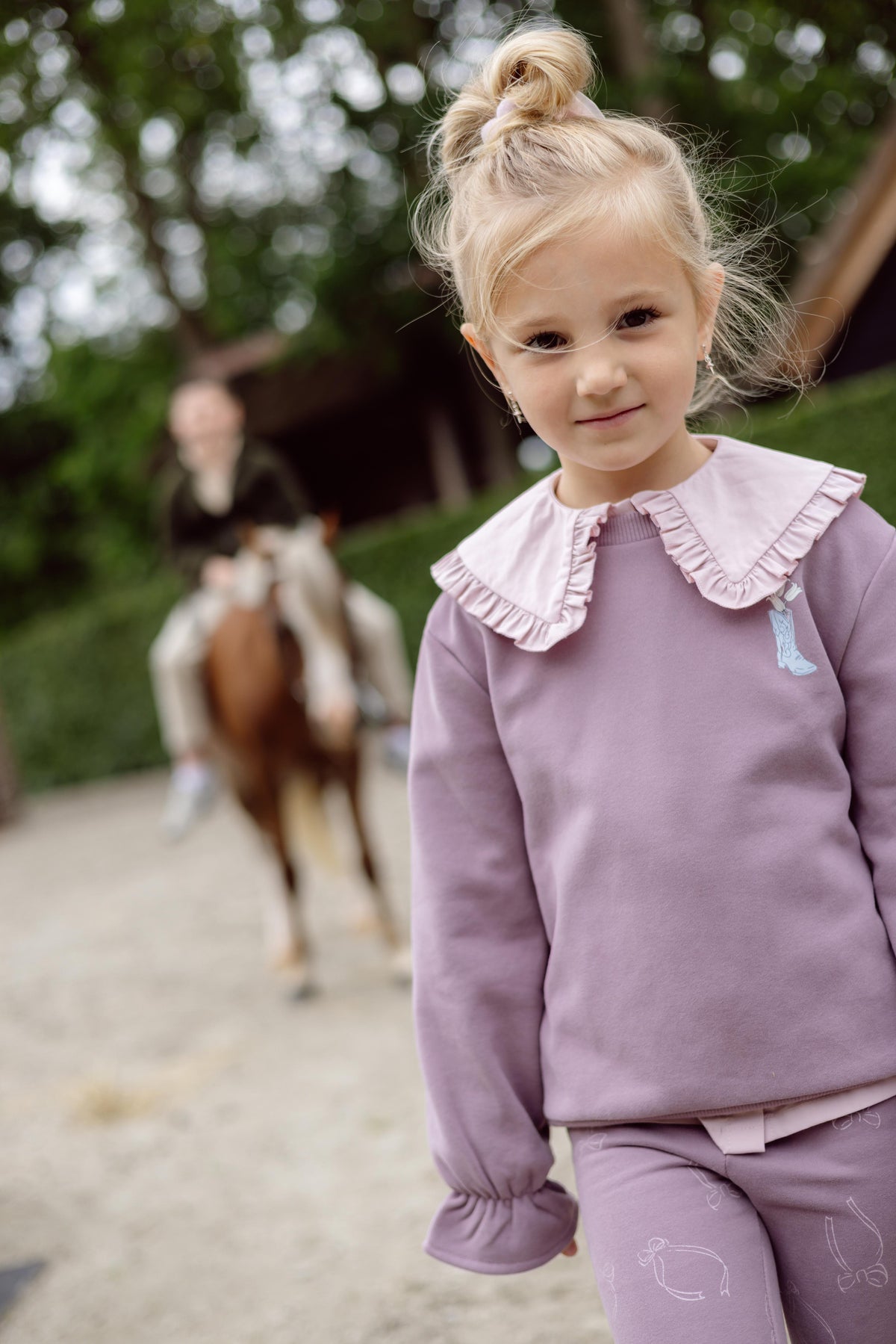 Oudroze sweater met volantmouwen | Pink purple