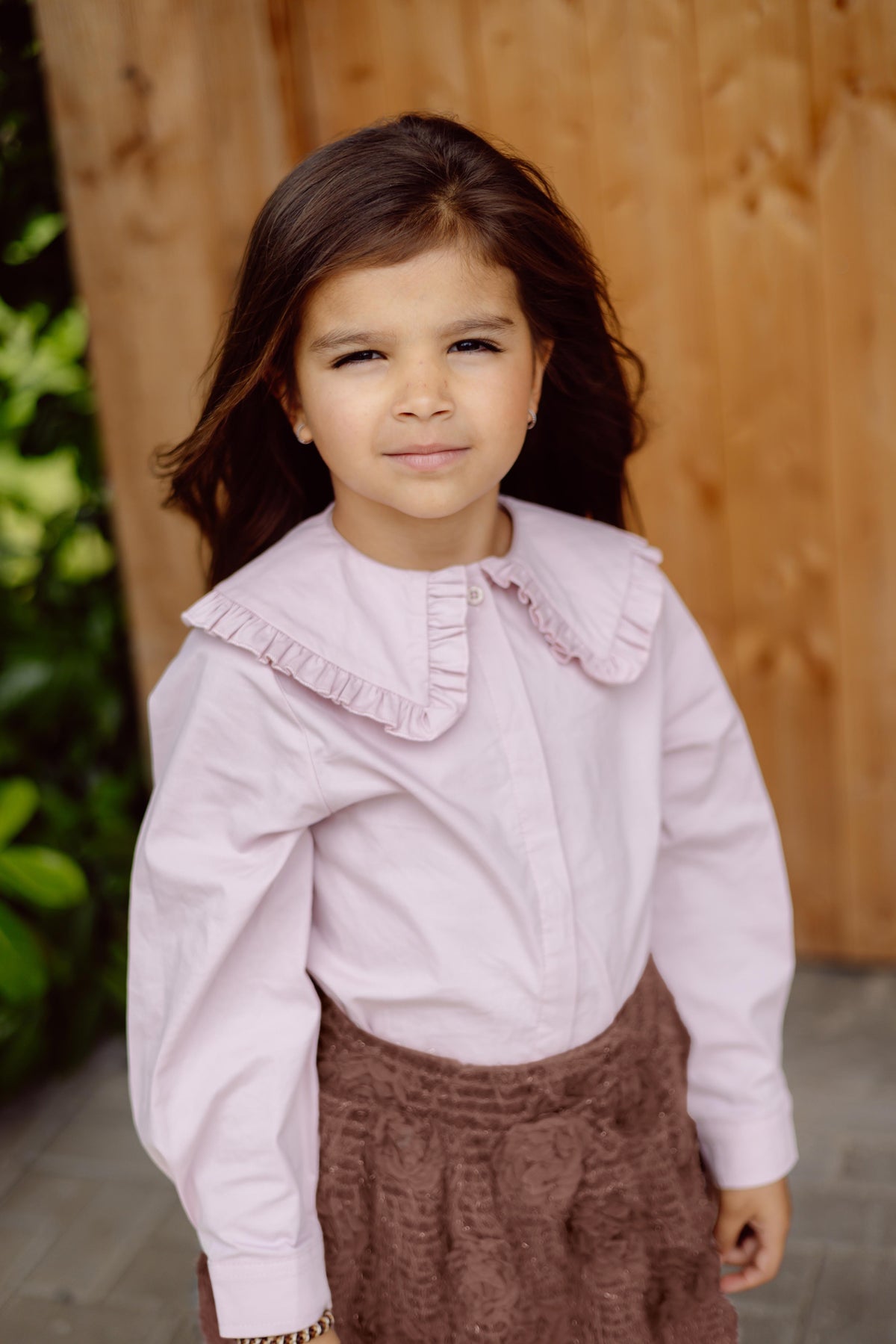 Lichtroze blouse met volantkraag | Faded Pink