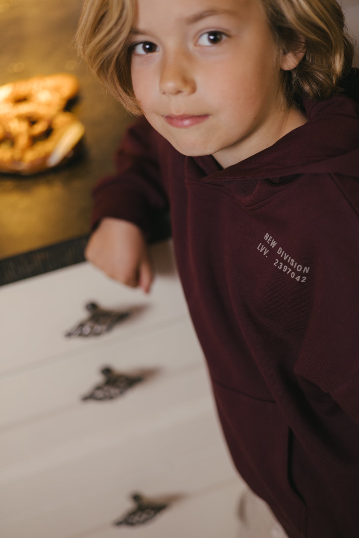 Bordeauxrode hoodie met rugprint | Dark Red