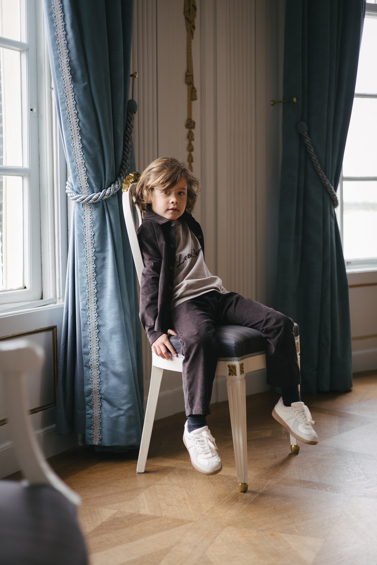 Donkerbruine broek met ribstructuur | Purple Grey