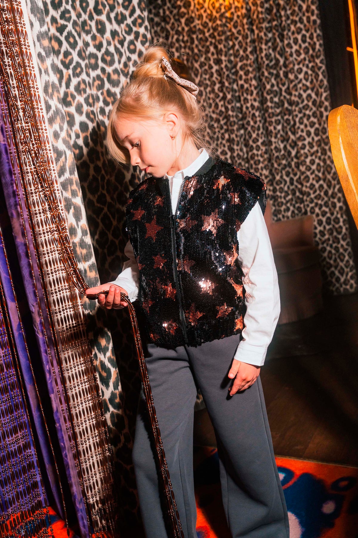 Zwarte wijde broek met sterdetail | Black