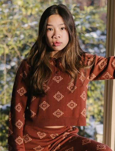 SWEATERS | AOP Brown Graphic